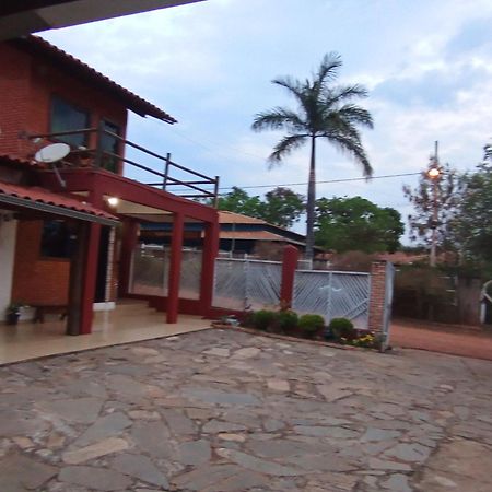 Pousada Central Santana Do Riacho Exterior foto