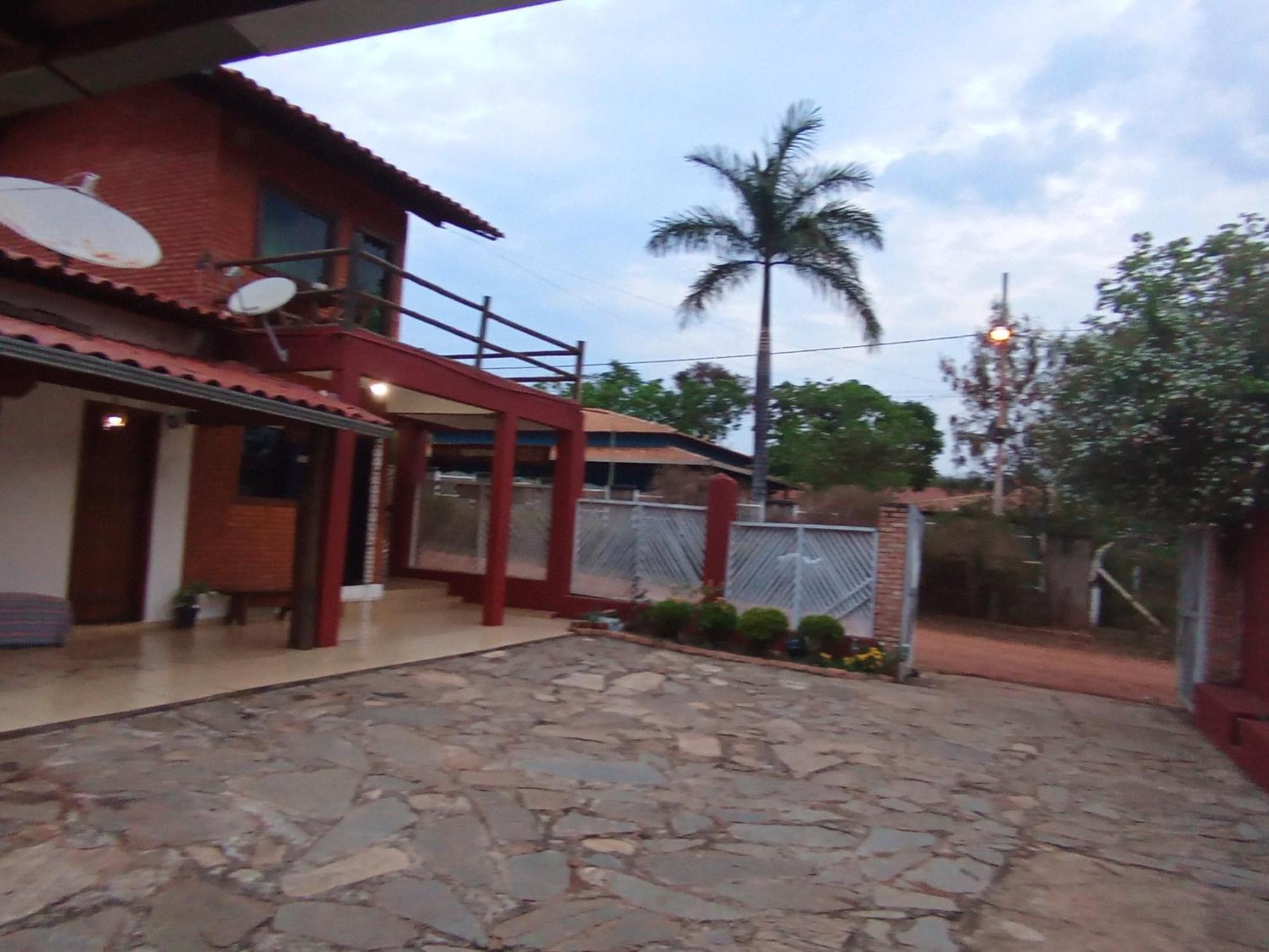 Pousada Central Santana Do Riacho Exterior foto