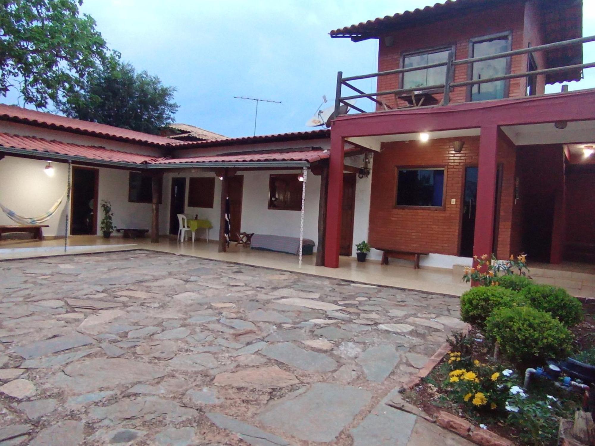 Pousada Central Santana Do Riacho Exterior foto